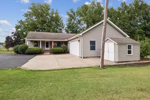 3423 Niles Rd, Saint Joseph, MI 49085 - Photo 3