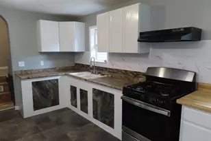 70293 Sheridan Dr, Edwardsburg, MI 49112 - Photo 9