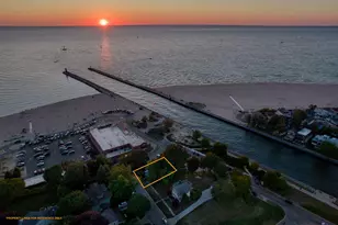 83 Michigan Ave, South Haven, MI 49090 - Photo 17