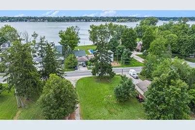 5586 Paw Paw Lake Road, Coloma, MI 49038 - Photo 1