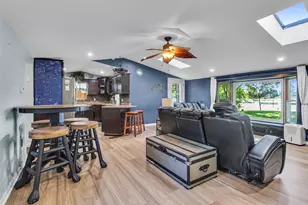 585 Norvell Beach Dr, Brooklyn, MI 49230 - Photo 5