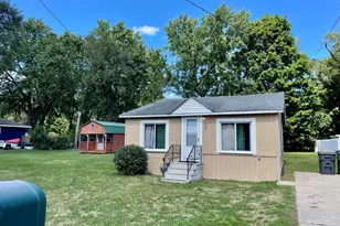 379 Western Ave, Benton Harbor, MI 49022 - Photo 1