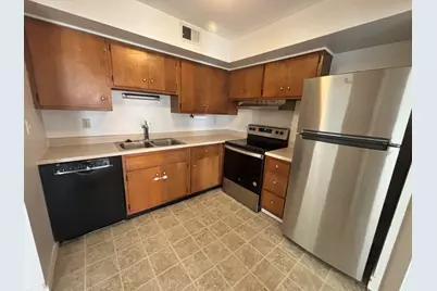 734 W Kilgore Road #206, Kalamazoo, MI 49008 - Photo 5