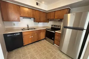 734 W Kilgore Rd, Kalamazoo, MI 49008 - Photo 5