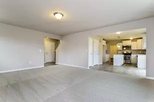 5595 Paxton Ct, Portage, MI 49024 - Photo 7