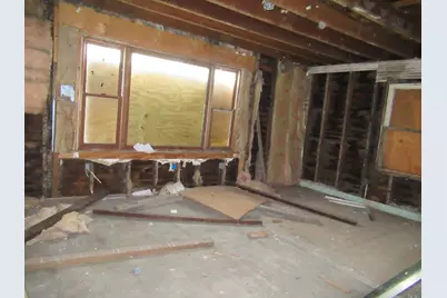 562 W Van Buren Street, Battle Creek, MI 49037 - Photo 3