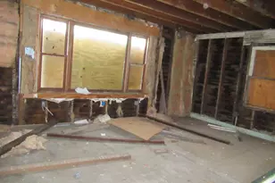 562 W Van Buren St, Battle Creek, MI 49037 - Photo 3