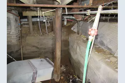 562 W Van Buren Street, Battle Creek, MI 49037 - Photo 17