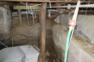 562 W Van Buren St, Battle Creek, MI 49037 - Photo 17