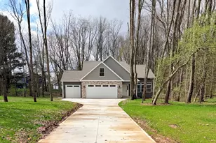 9209 Kellie Ln, Richland, MI 49083 - Photo 1