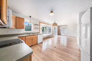 403 Pembroke Dr, Saline, MI 48176 - Photo 15