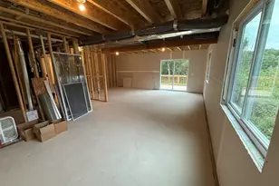 1860 Kreft St NE, Grand Rapids, MI 49525 - Photo 15