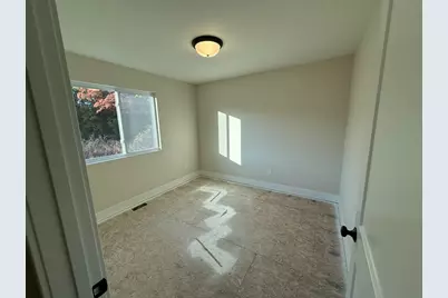 1860 Kreft Street NE, Grand Rapids, MI 49525 - Photo 11