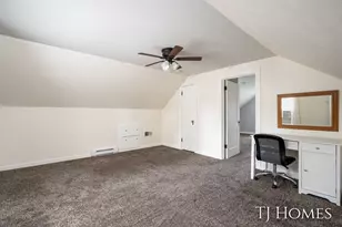 52 Holly St SW, Grand Rapids, MI 49548 - Photo 23