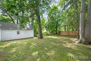 52 Holly St SW, Grand Rapids, MI 49548 - Photo 37