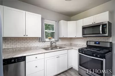 52 Holly Street SW, Grand Rapids, MI 49548 - Photo 5