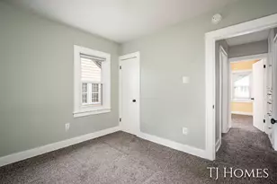 52 Holly St SW, Grand Rapids, MI 49548 - Photo 15