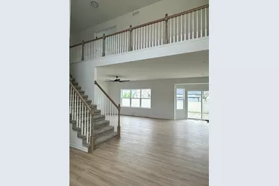 20015 Fountain View Lane, Brownstown, MI 48183 - Photo 15