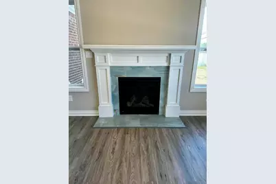 20015 Fountain View Lane, Brownstown, MI 48183 - Photo 23