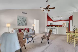 745 W Barrington Cir, Jackson, MI 49203 - Photo 9