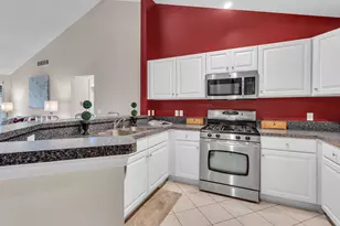 745 W Barrington Cir, Jackson, MI 49203 - Photo 3