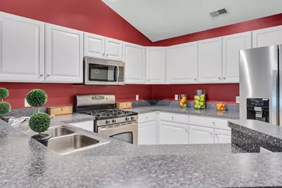 745 W Barrington Circle, Jackson, MI 49203 - Photo 5