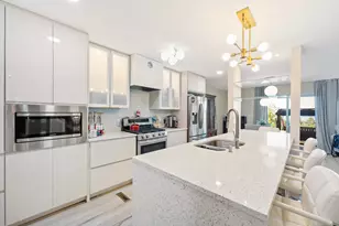 1802 Lakeshore Dr, Saint Joseph, MI 49085 - Photo 7