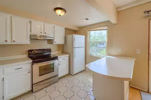 19561 Mariner Ct, Northville, MI 48167 - Photo 17