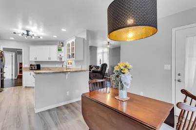 2018 W Coachlight Drive, Jackson, MI 49201 - Photo 11