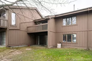 1335 Suncrest Dr NE, Grand Rapids, MI 49525 - Photo 41