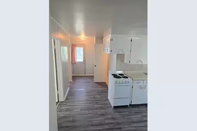 300 W 17th Street, Holland, MI 49423 - Photo 3