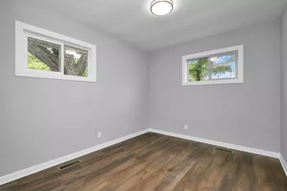 802 Carrol Street, Buchanan, MI 49107 - Photo 15