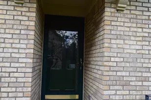 25430 Bohn Ct, Flat Rock, MI 48134 - Photo 5