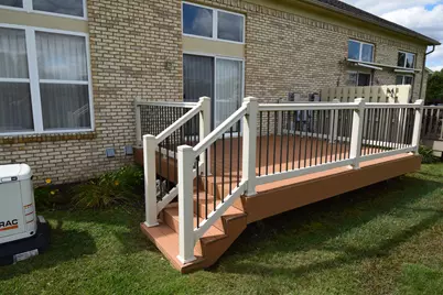 25430 Bohn Court, Flat Rock, MI 48134 - Photo 9