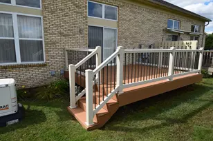 25430 Bohn Ct, Flat Rock, MI 48134 - Photo 9