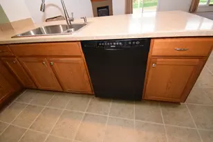 25430 Bohn Ct, Flat Rock, MI 48134 - Photo 21