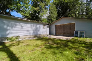 6665 Lakeshore Rd, Manistee, MI 49660 - Photo 43