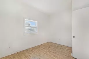 703 E Dowland, Ludington, MI 49431 - Photo 13