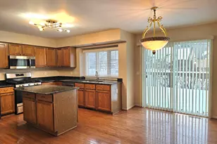 47498 Fox Run Dr, Canton, MI 48187 - Photo 9