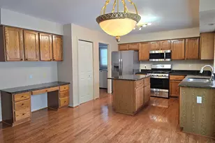 47498 Fox Run Dr, Canton, MI 48187 - Photo 7