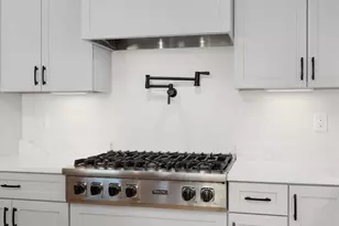 278 Maple St, Plymouth, MI 48170 - Photo 7