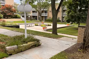 4921 N Crooks Rd, Royal Oak, MI 48073 - Photo 3