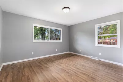 4761 Kalamazoo Avenue SE, Kentwood, MI 49508 - Photo 5