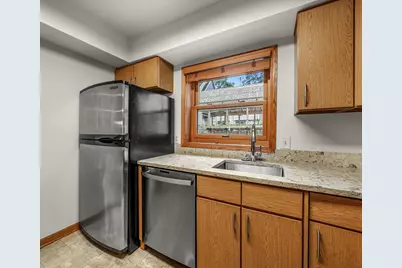 651 N 5th Avenue, Ann Arbor, MI 48104 - Photo 11