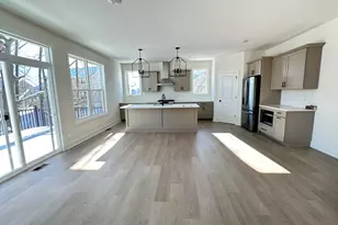 8206 Eagle Peak Dr, Jenison, MI 49428 - Photo 7