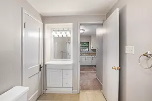 1346 Eureka St, Lansing, MI 48912 - Photo 13