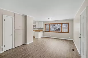 1346 Eureka St, Lansing, MI 48912 - Photo 9