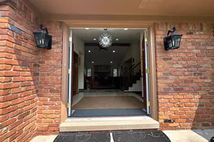 5470 Cheltenham Dr, Troy, MI 48098 - Photo 11