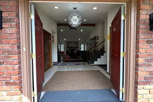 5470 Cheltenham Dr, Troy, MI 48098 - Photo 13