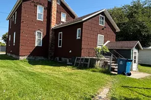 810 Vine St, Manistee, MI 49660 - Photo 17